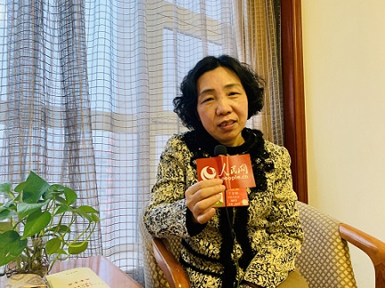 全國人大代表丁宏鎖接受人民網(wǎng)記者專訪    關注培養(yǎng)“工匠”和“二孩”